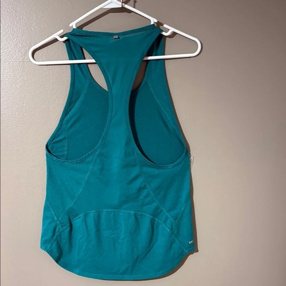 Nike Green Sleeveless Crop Tank Top